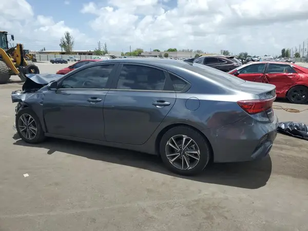 3KPF24AD4PE645104 2023 KIA FORTE - Image 2