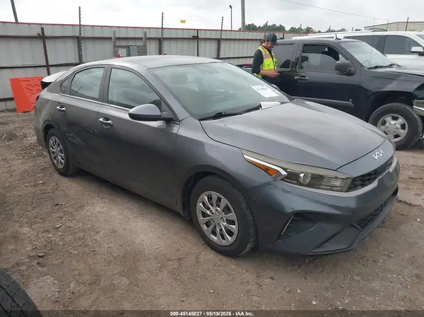 3KPF24AD4PE645328 2023 KIA FORTE - Image 1