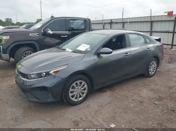 3KPF24AD4PE645328 2023 KIA FORTE - Image 2