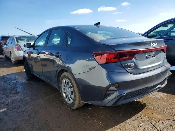 3KPF24AD4PE645927 2023 KIA FORTE - Image 2