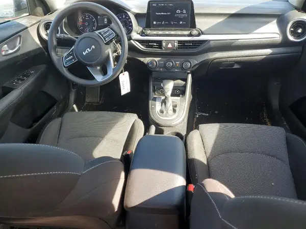3KPF24AD4PE645927 2023 KIA FORTE - Image 8