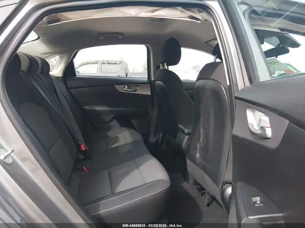 3KPF24AD4PE646947 2023 KIA FORTE - Image 8