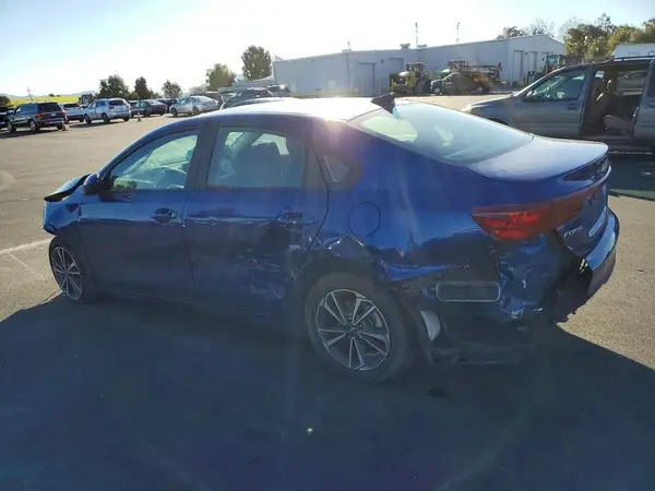 3KPF24AD4PE647158 2023 KIA FORTE - Image 2