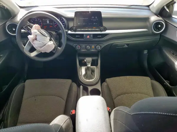 3KPF24AD4PE650240 2023 KIA FORTE - Image 8