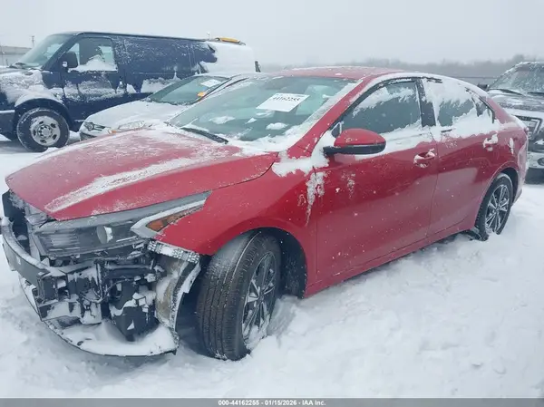 3KPF24AD4PE651842 2023 KIA FORTE - Image 2