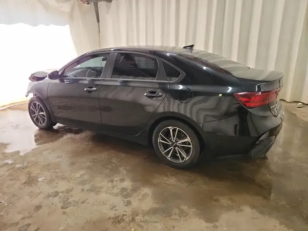 3KPF24AD4PE653168 2023 KIA FORTE - Image 2