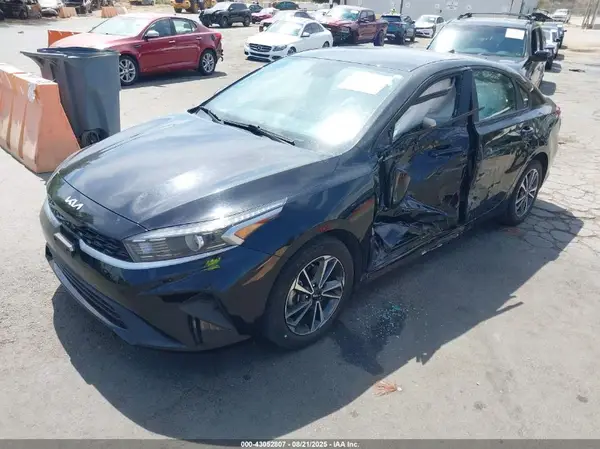 3KPF24AD4PE654451 2023 KIA FORTE - Image 2