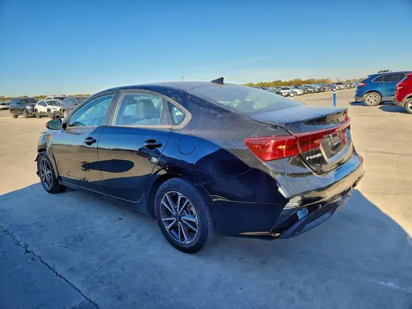 3KPF24AD4PE655955 2023 KIA FORTE - Image 2
