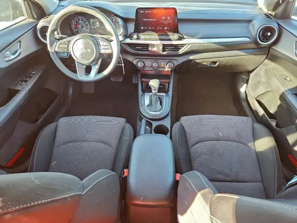 3KPF24AD4PE655955 2023 KIA FORTE - Image 8