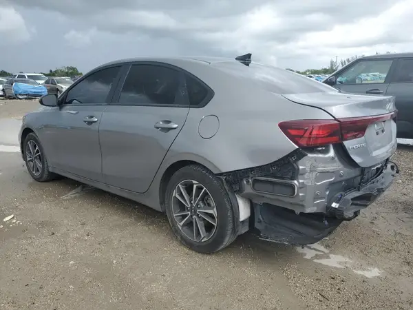 3KPF24AD4PE656930 2023 KIA FORTE - Image 2