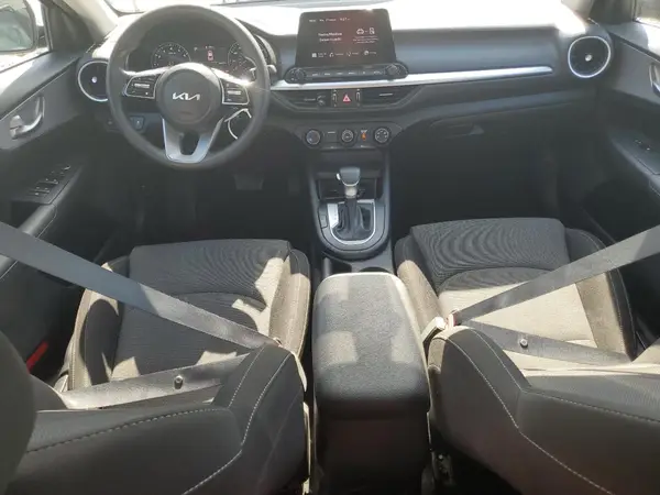 3KPF24AD4PE657527 2023 KIA FORTE - Image 8