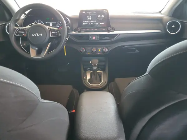 3KPF24AD4PE657608 2023 KIA FORTE - Image 8