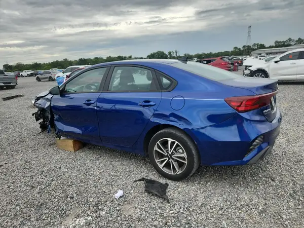 3KPF24AD4PE659648 2023 KIA FORTE - Image 2