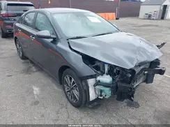 3KPF24AD4PE670892 2023 KIA FORTE