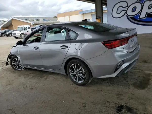 3KPF24AD4PE672044 2023 KIA FORTE - Image 2