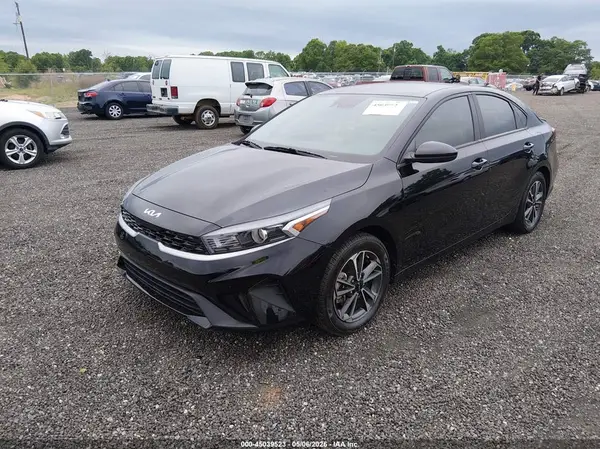 3KPF24AD4PE677051 2023 KIA FORTE - Image 2