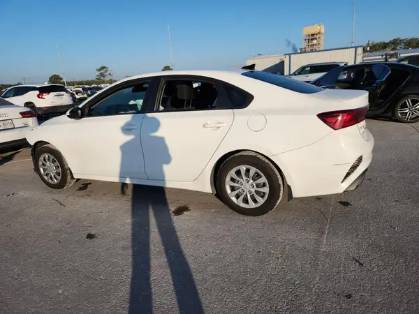 3KPF24AD4PE677292 2023 KIA FORTE - Image 2