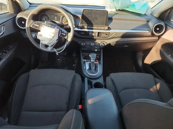 3KPF24AD4PE677292 2023 KIA FORTE - Image 8
