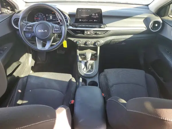 3KPF24AD4PE677969 2023 KIA FORTE - Image 8