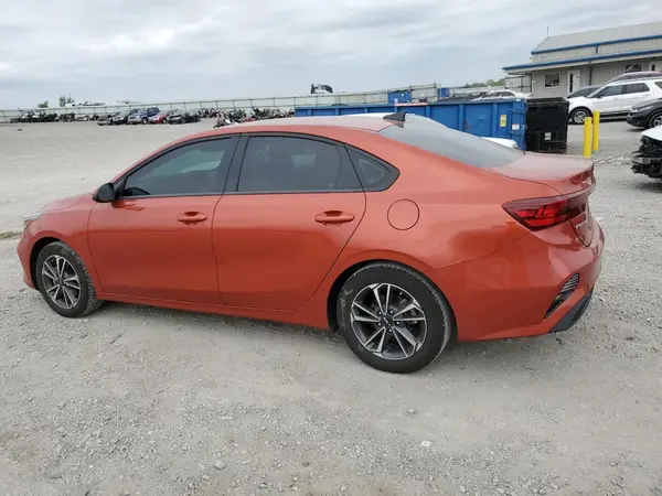 3KPF24AD4PE679768 2023 KIA FORTE - Image 2
