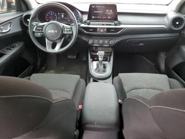 3KPF24AD4PE679768 2023 KIA FORTE - Image 8
