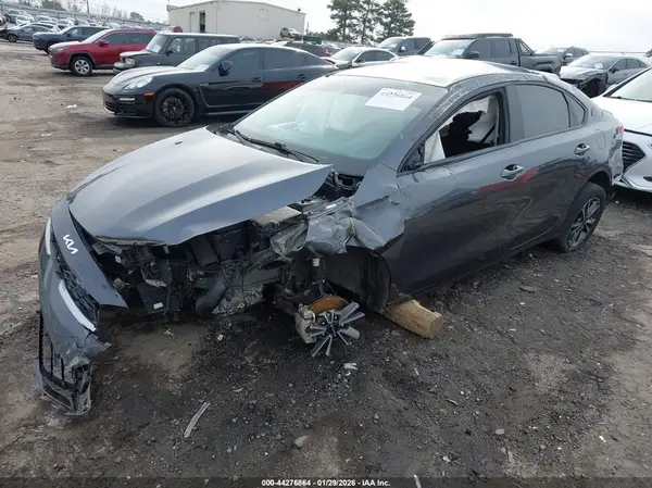 3KPF24AD4PE680130 2023 KIA FORTE - Image 2