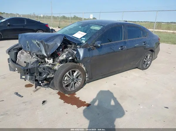 3KPF24AD4PE683514 2023 KIA FORTE - Image 2