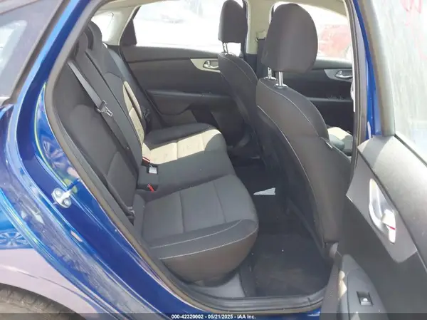 3KPF24AD4PE683562 2023 KIA FORTE - Image 8