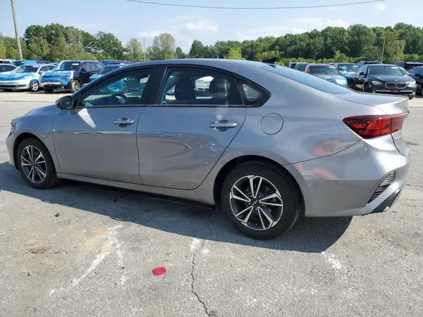 3KPF24AD4PE685912 2023 KIA FORTE - Image 2