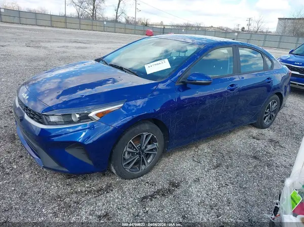 3KPF24AD4PE686171 2023 KIA FORTE - Image 2