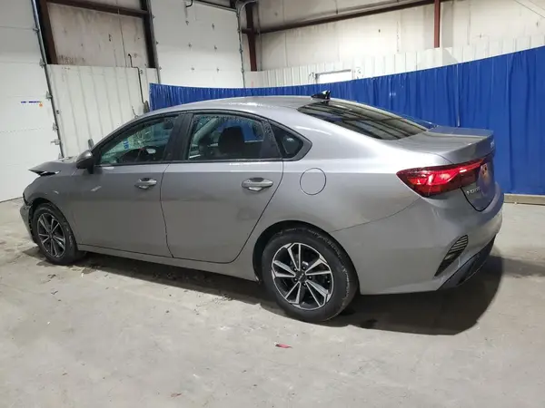 3KPF24AD4PE687465 2023 KIA FORTE - Image 2