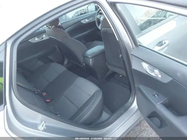 3KPF24AD4PE687711 2023 KIA FORTE - Image 8
