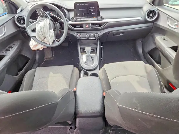 3KPF24AD4PE688454 2023 KIA FORTE - Image 8