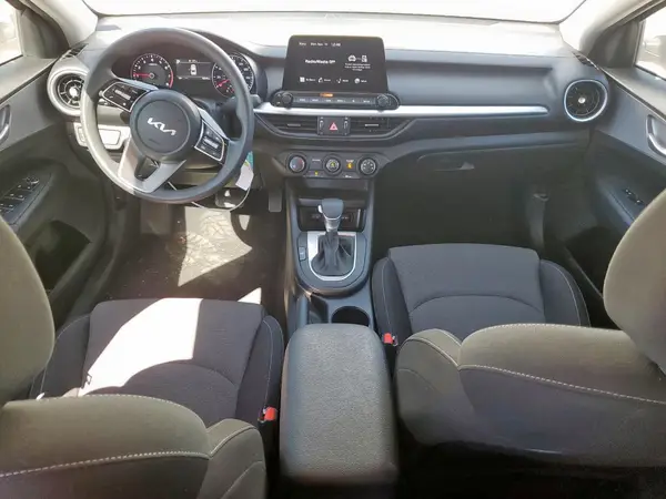 3KPF24AD4PE688499 2023 KIA FORTE - Image 8
