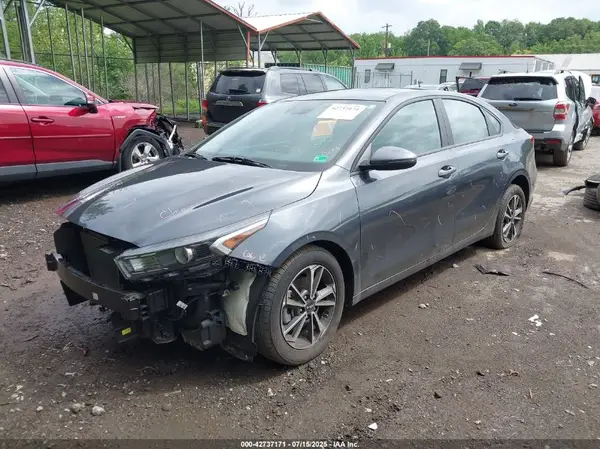 3KPF24AD4PE688535 2023 KIA FORTE - Image 2