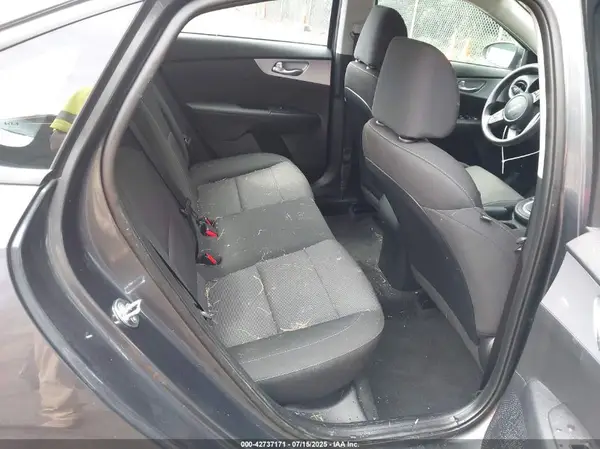 3KPF24AD4PE688535 2023 KIA FORTE - Image 8