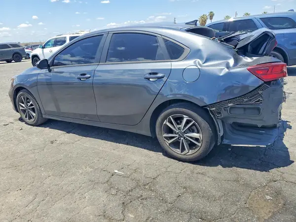 3KPF24AD4PE693797 2023 KIA FORTE - Image 2