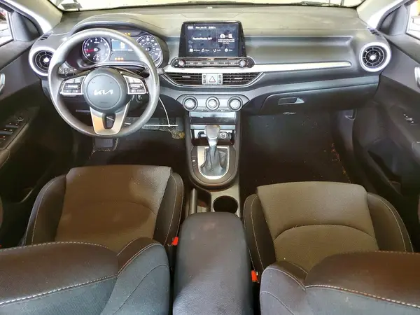 3KPF24AD4PE694576 2023 KIA FORTE - Image 8