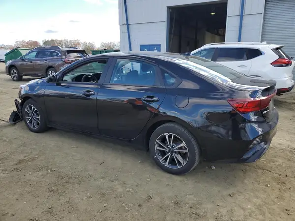 3KPF24AD4PE694674 2023 KIA FORTE - Image 2