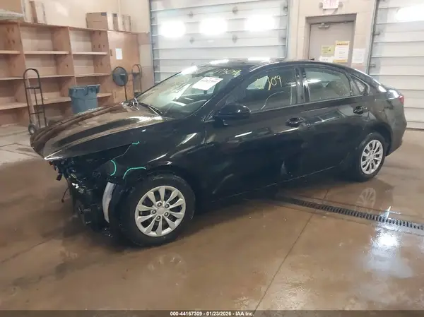3KPF24AD4RE695441 2024 KIA FORTE - Image 2