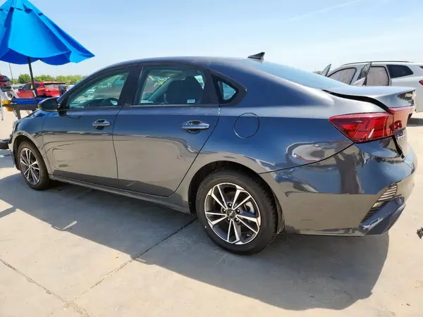 3KPF24AD4RE695861 2024 KIA FORTE - Image 2