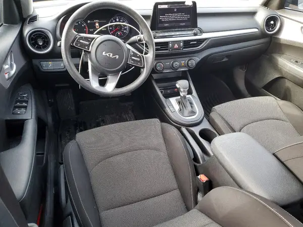 3KPF24AD4RE697593 2024 KIA FORTE - Image 8