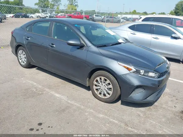 3KPF24AD4RE697819 2024 KIA FORTE - Image 1