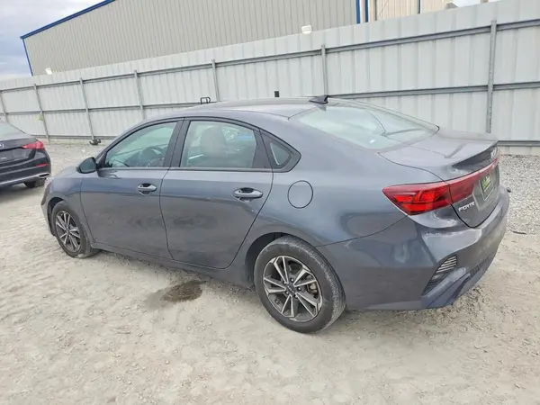 3KPF24AD4RE698095 2024 KIA FORTE - Image 2