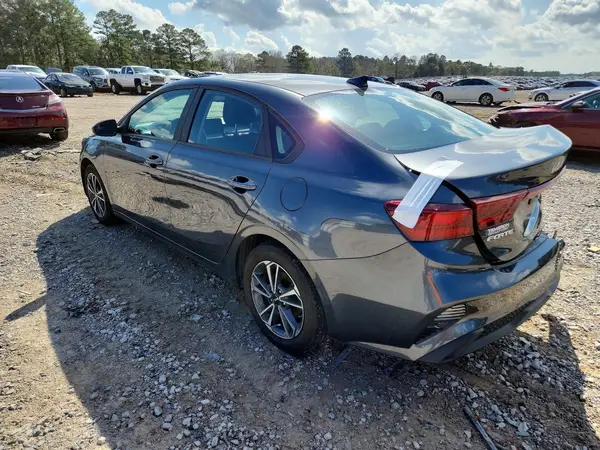 3KPF24AD4RE698372 2024 KIA FORTE - Image 2