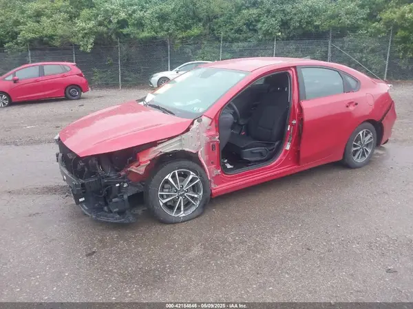 3KPF24AD4RE698484 2024 KIA FORTE - Image 2