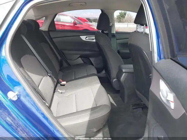 3KPF24AD4RE698744 2024 KIA FORTE - Image 8
