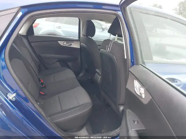 3KPF24AD4RE699926 2024 KIA FORTE - Image 8