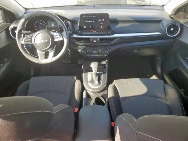 3KPF24AD4RE702176 2024 KIA FORTE - Image 8