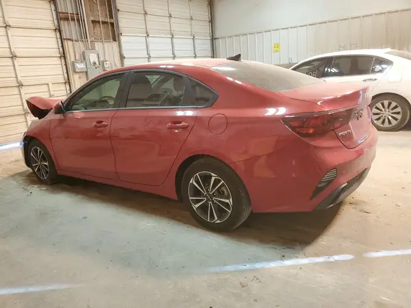 3KPF24AD4RE704736 2024 KIA FORTE - Image 2
